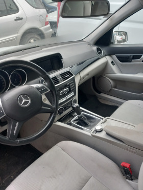 Mercedes-Benz C 180 Cdi, снимка 5 - Автомобили и джипове - 45512293