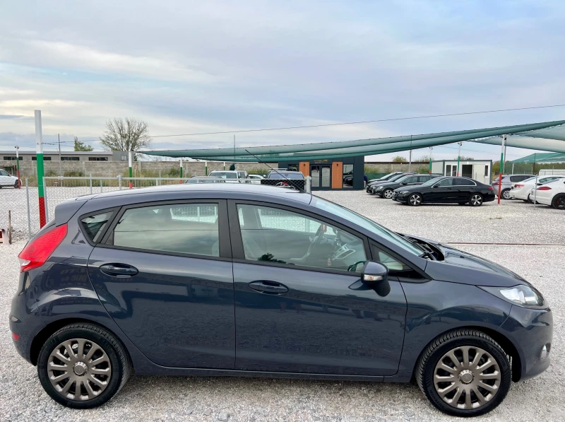 Ford Fiesta 1.3i 129000км КАТО НОВА !!!, снимка 7 - Автомобили и джипове - 47271565