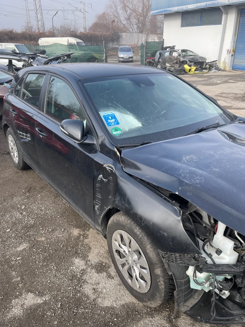 Hyundai I30 1.4, снимка 4 - Автомобили и джипове - 48916484