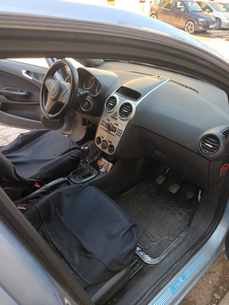 Opel Corsa, снимка 12 - Автомобили и джипове - 49399559