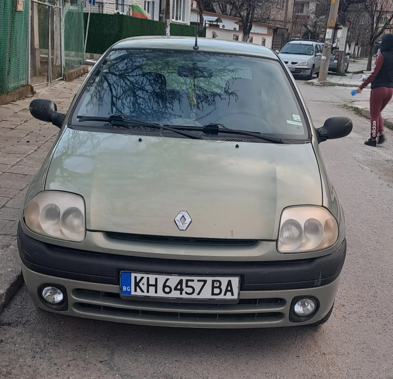 Renault Clio, снимка 1 - Автомобили и джипове - 49512530