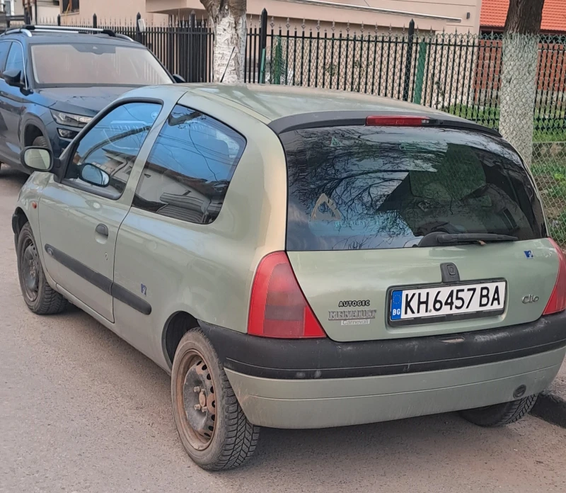 Renault Clio, снимка 3 - Автомобили и джипове - 49512530