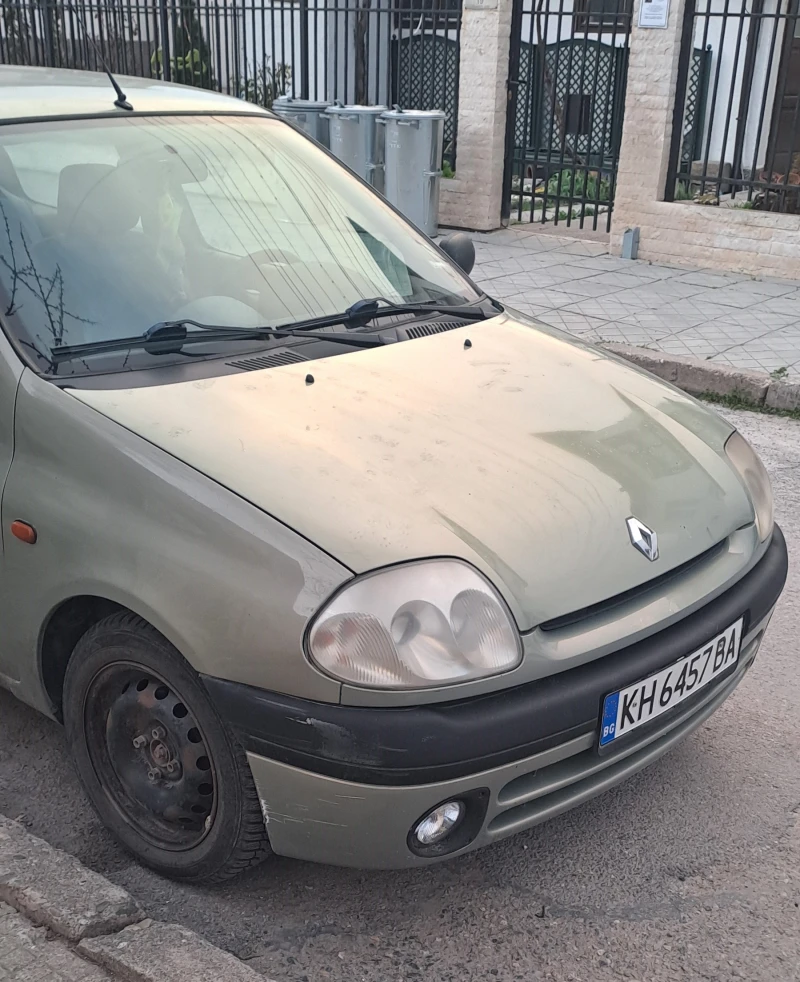 Renault Clio, снимка 6 - Автомобили и джипове - 49512530