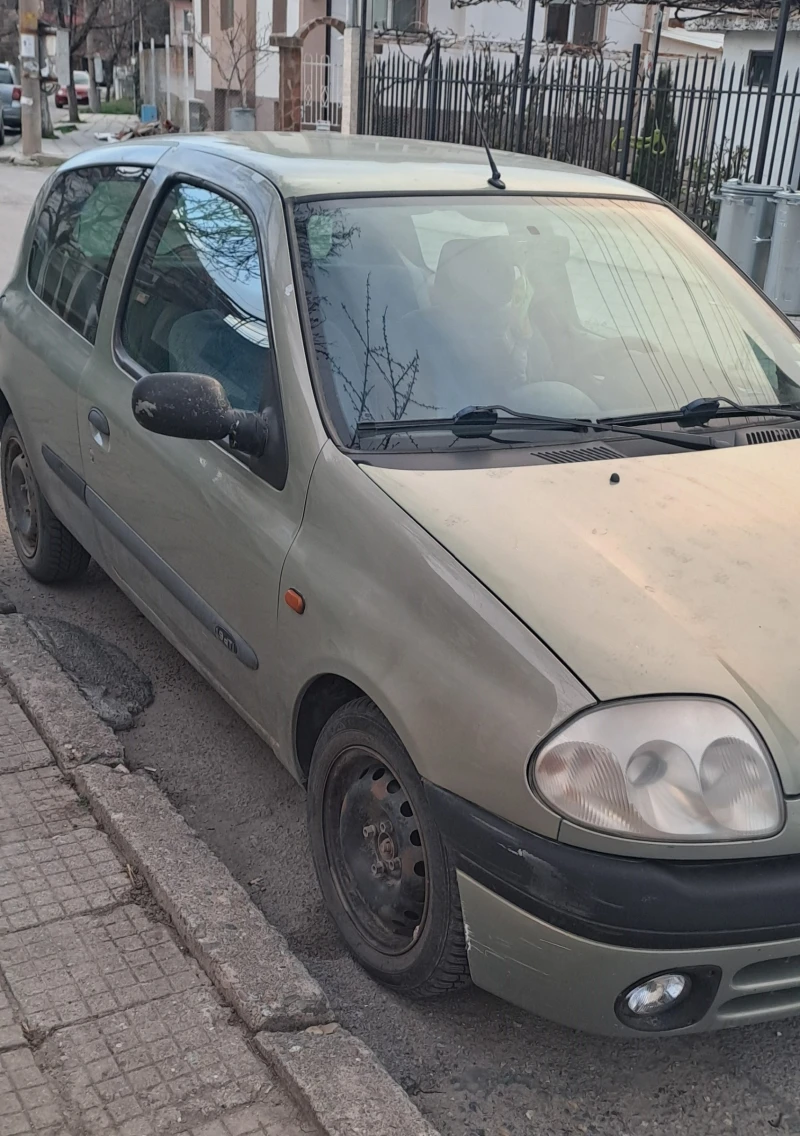 Renault Clio, снимка 7 - Автомобили и джипове - 49512530