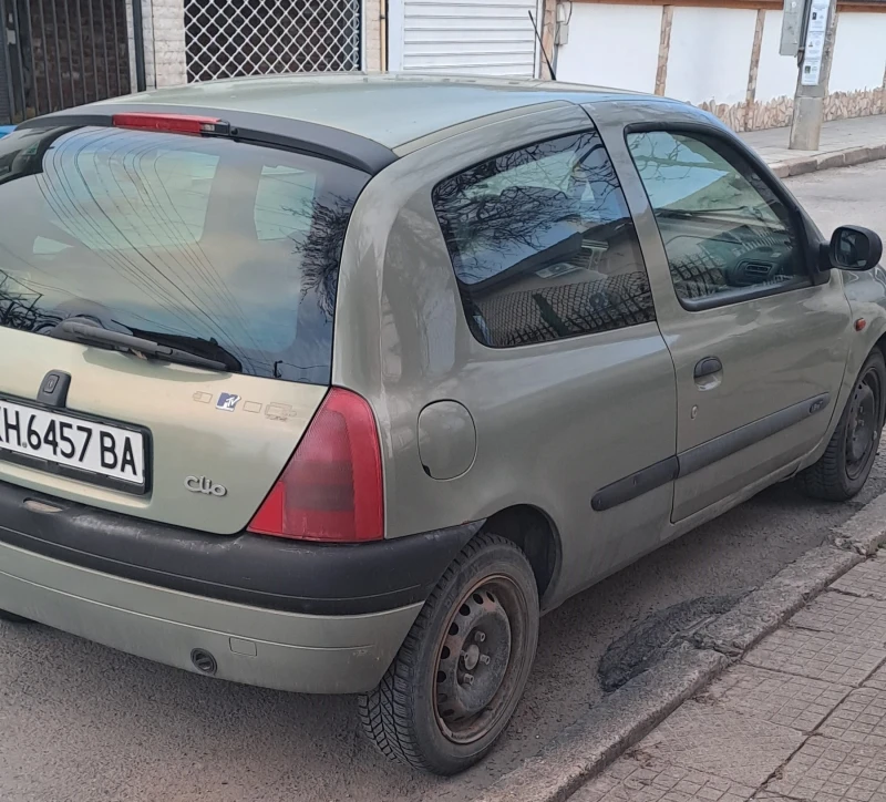 Renault Clio, снимка 2 - Автомобили и джипове - 49512530