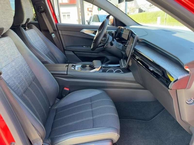 Renault Austral TECHNO/160HP/CARPLAY/AMBI/KLESS/L.ASSIST/LED/281f, снимка 9 - Автомобили и джипове - 50821543