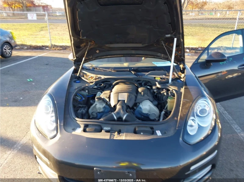Porsche Panamera 4* BACK-UP CAM* SUNROOF* COOLED/HEATED SEATS* AWD*, снимка 12 - Автомобили и джипове - 53087141