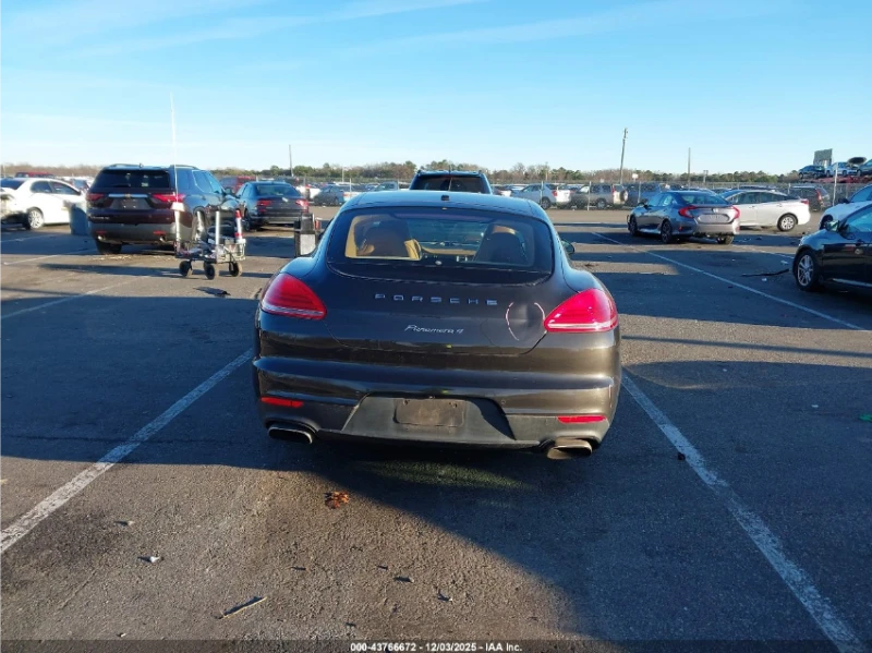 Porsche Panamera 4* BACK-UP CAM* SUNROOF* COOLED/HEATED SEATS* AWD*, снимка 5 - Автомобили и джипове - 53087141