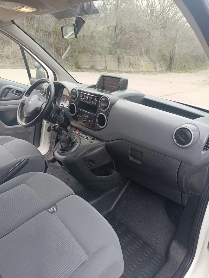 Peugeot Partner 1.6 e-HDi MAXI, снимка 9 - Автомобили и джипове - 53305119