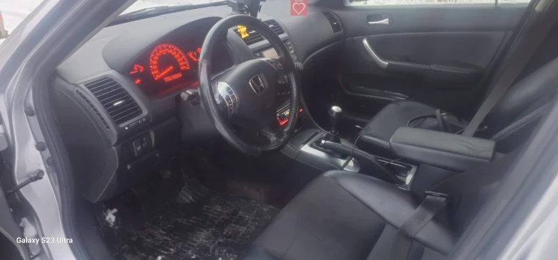Honda Accord, снимка 4 - Автомобили и джипове - 53328565