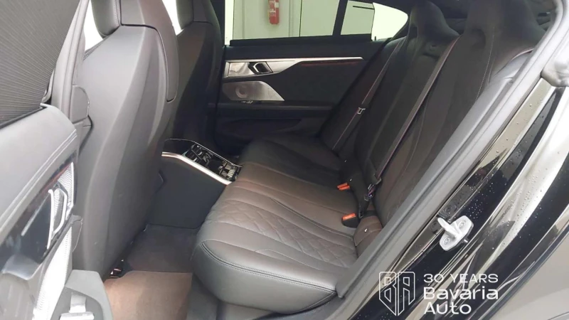 BMW M8 Competition Gran Coupe Steptronic, снимка 9 - Автомобили и джипове - 53431304