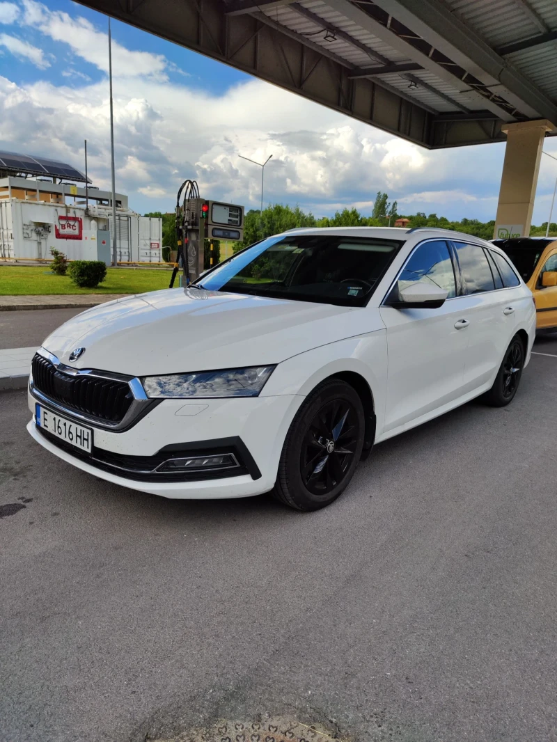 Skoda Octavia G- TEC, снимка 7 - Автомобили и джипове - 53583973