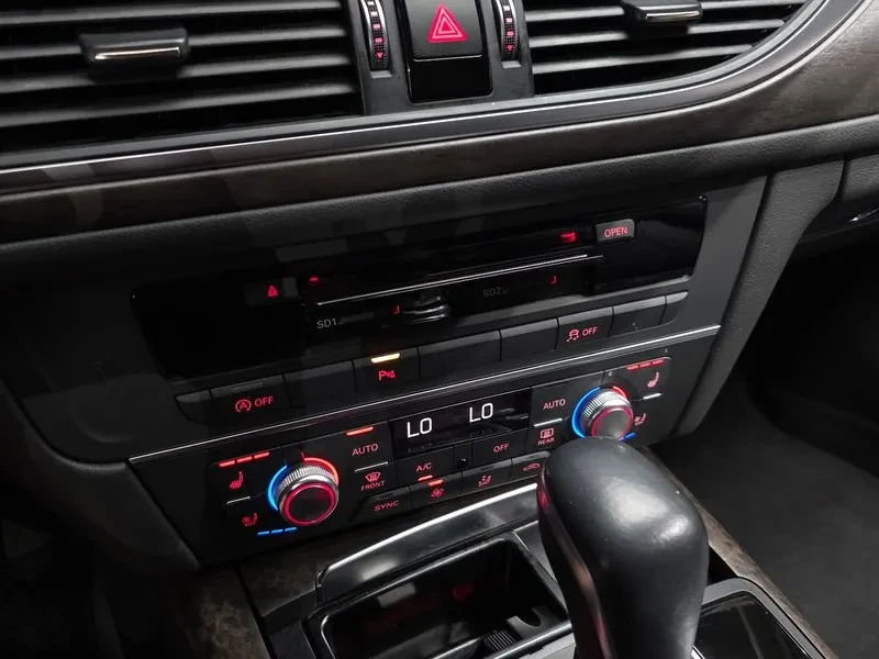 Audi A6 2.0 TFSI Quattro - САМО 30% АВАНС, снимка 17 - Автомобили и джипове - 56293774