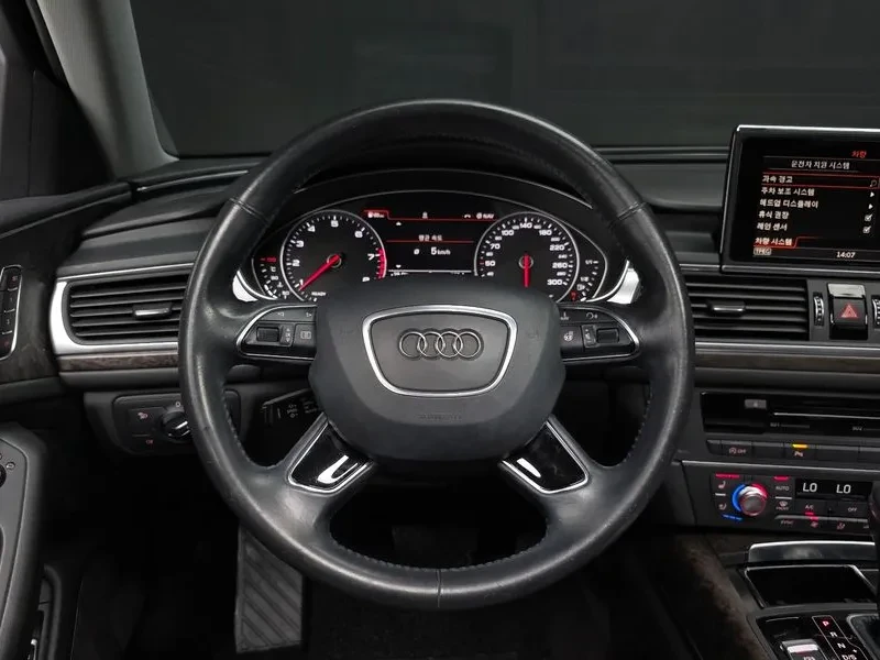 Audi A6 2.0 TFSI Quattro - САМО 30% АВАНС, снимка 14 - Автомобили и джипове - 56293774