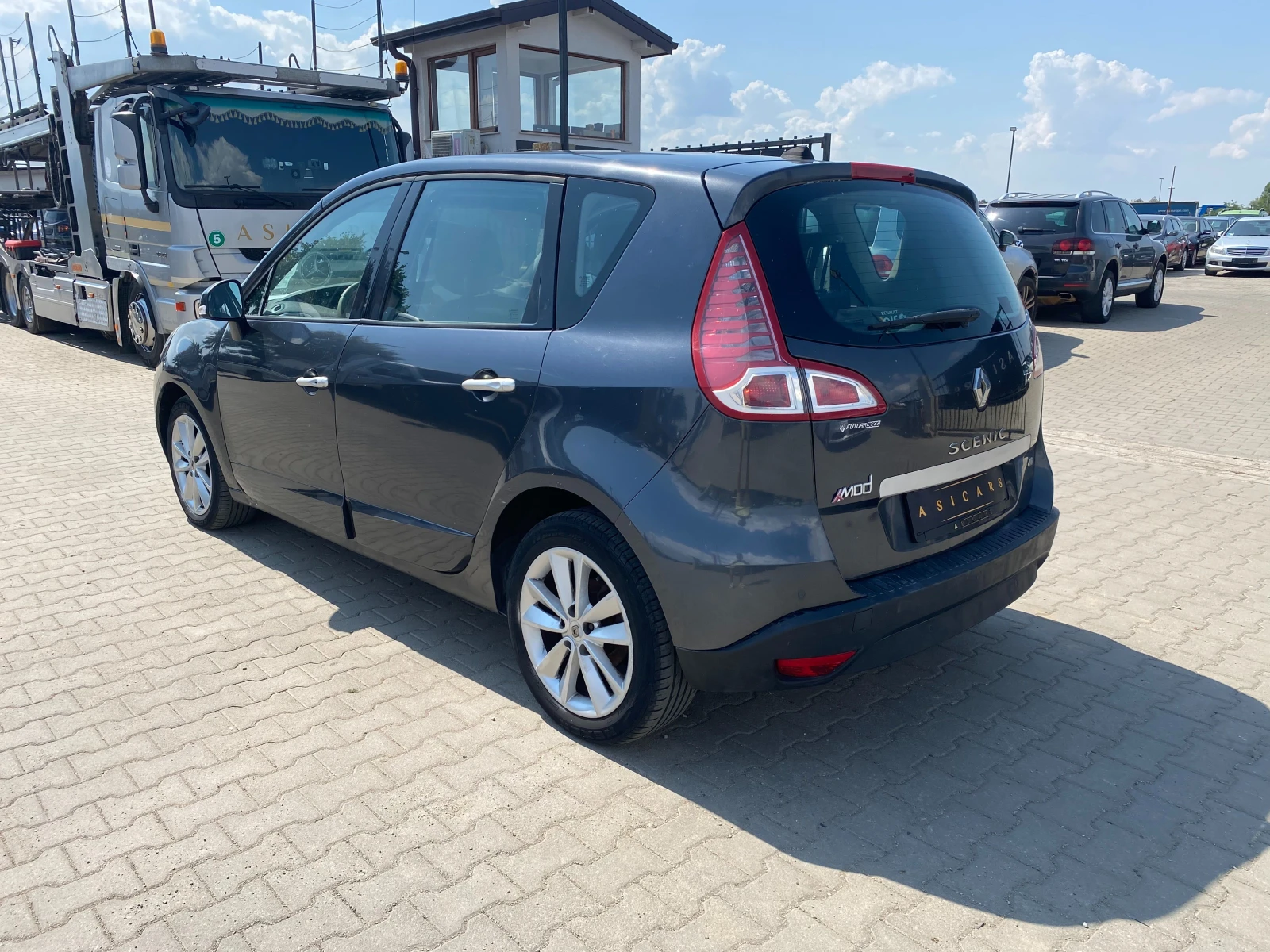 Renault Scenic 1.5d EURO 5A - изображение 3