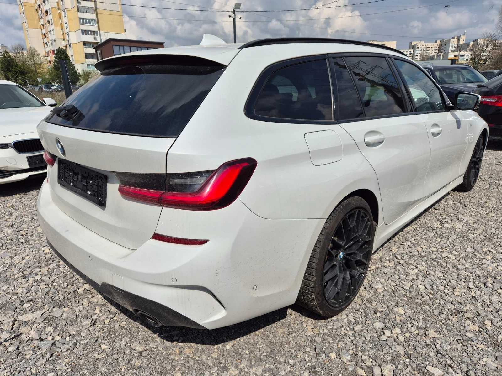 BMW 320 Xd M competition! Harman Kardon! Дистроник!Full! - изображение 6