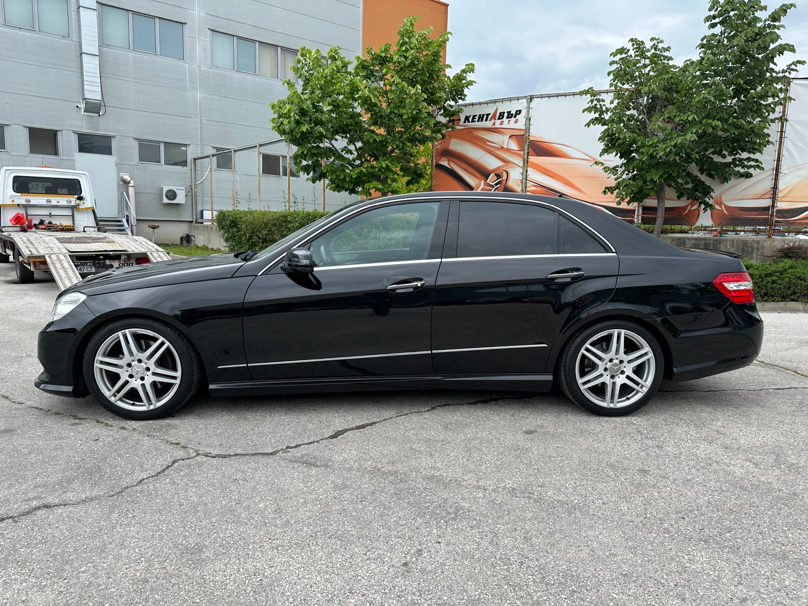 Mercedes-Benz E 350 3.5i 292 к.с. AMG Pack  - изображение 2