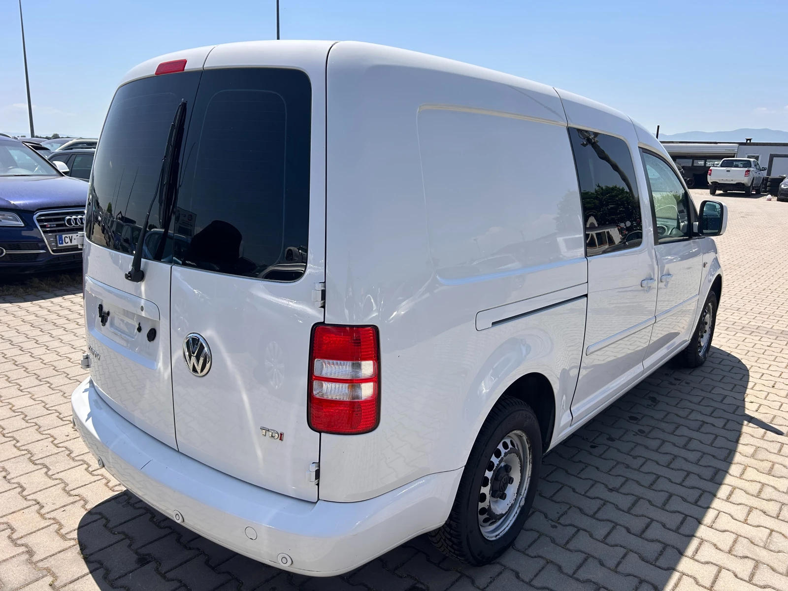 VW Caddy 1.6TDI KLIMA EURO 5 - изображение 7