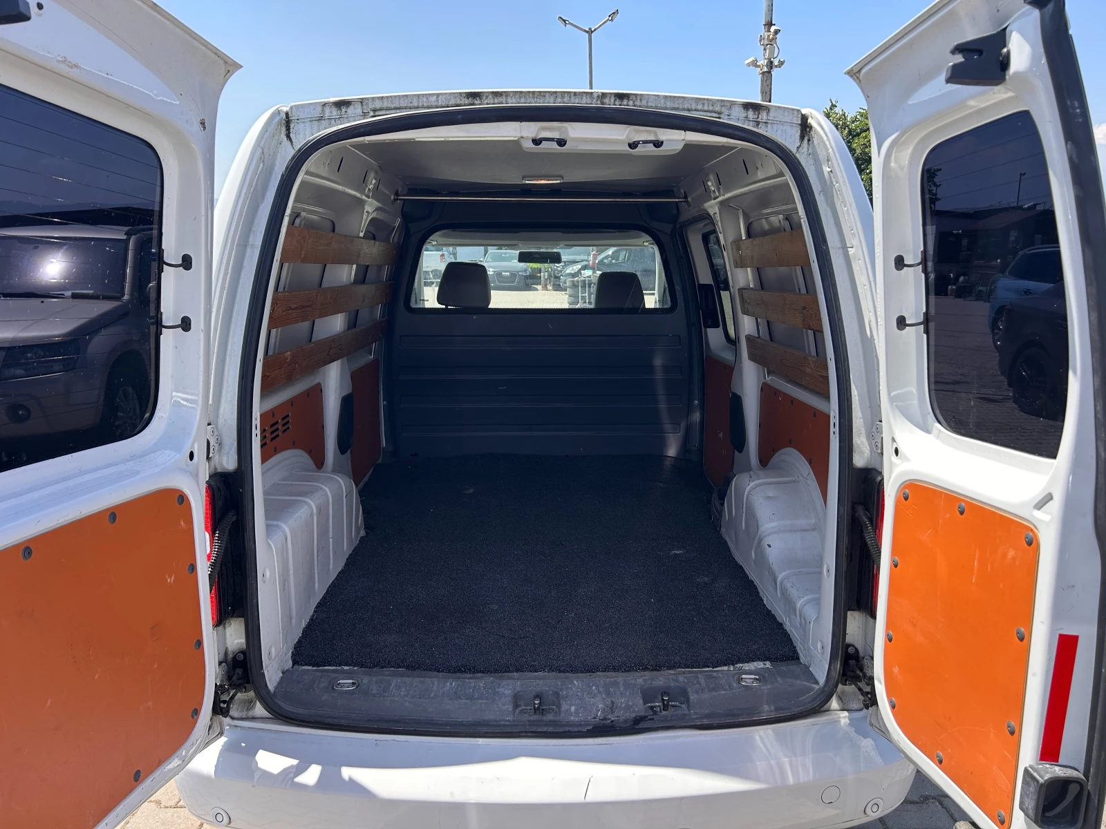 VW Caddy 1.6TDI KLIMA EURO 5 - изображение 9