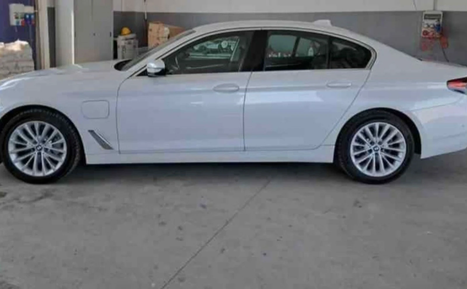 BMW 530E  xDrive LUXURY.KAMERA.LED.NAVI - изображение 3