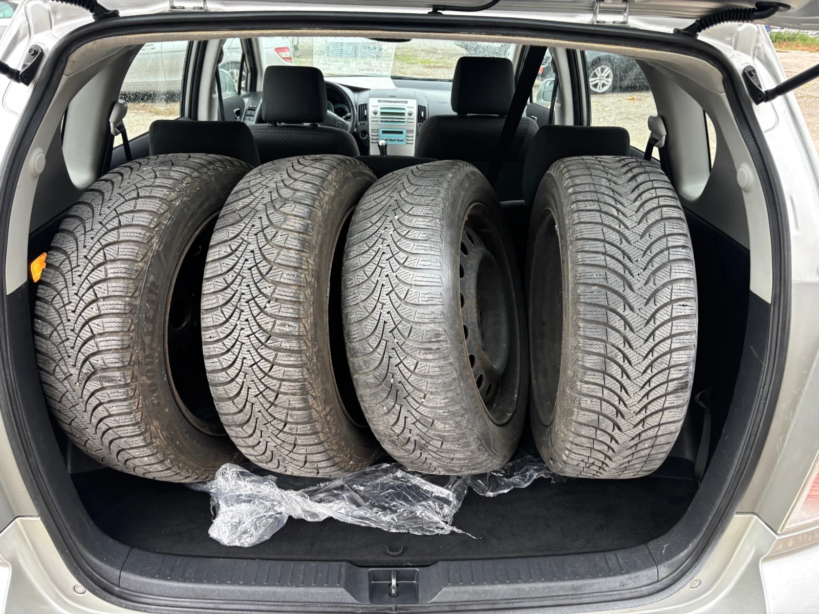 Toyota Corolla verso 2008+ 2.2+ + 6 + 177-4 .  | Mobile.bg   12