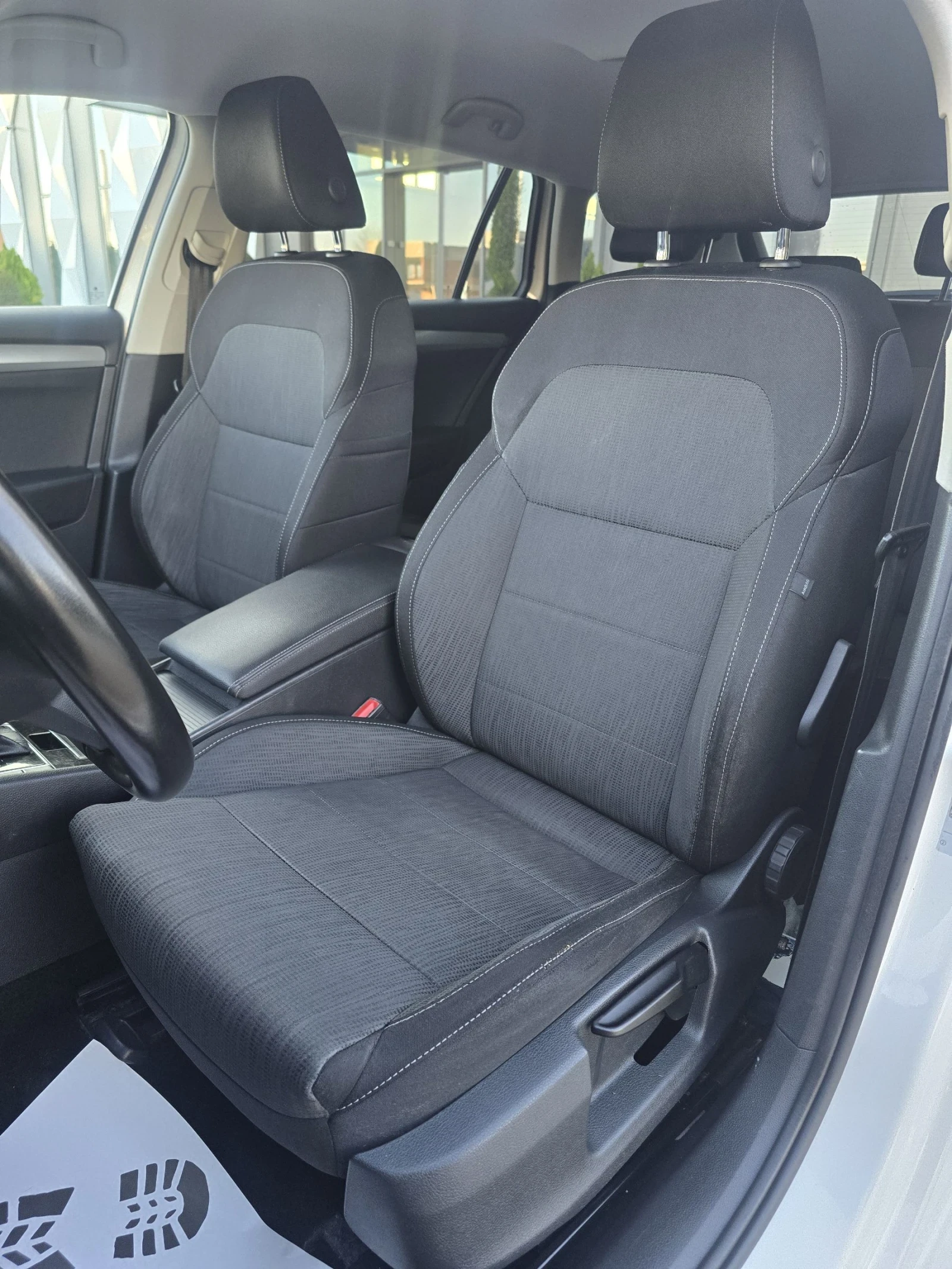 Skoda Superb 2.0Tdi DSG.Distronic, снимка 12 - Автомобили и джипове - 52742940