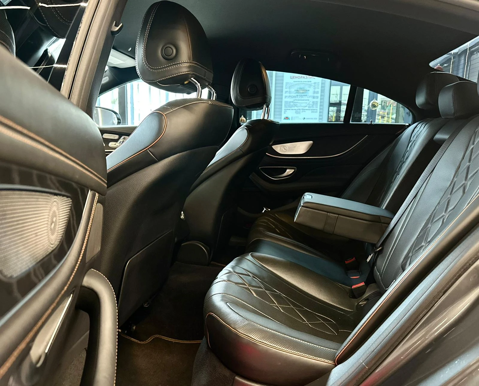 Mercedes-Benz CLS 350 4Matic* Burm* Edition 1* Лизинг - изображение 10