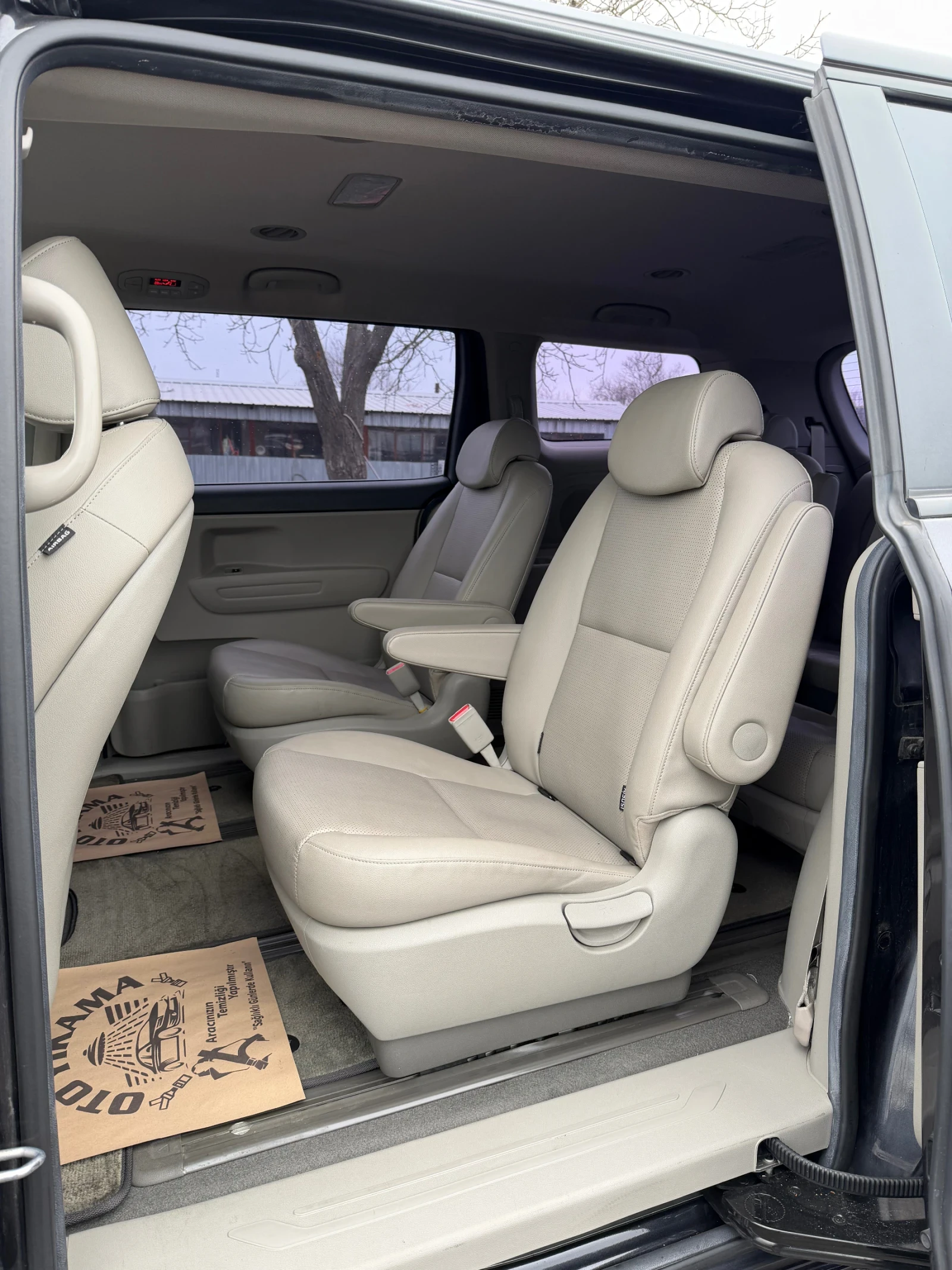 Kia Carnival �������* 8- ������*  | Mobile.bg � ����������� 11