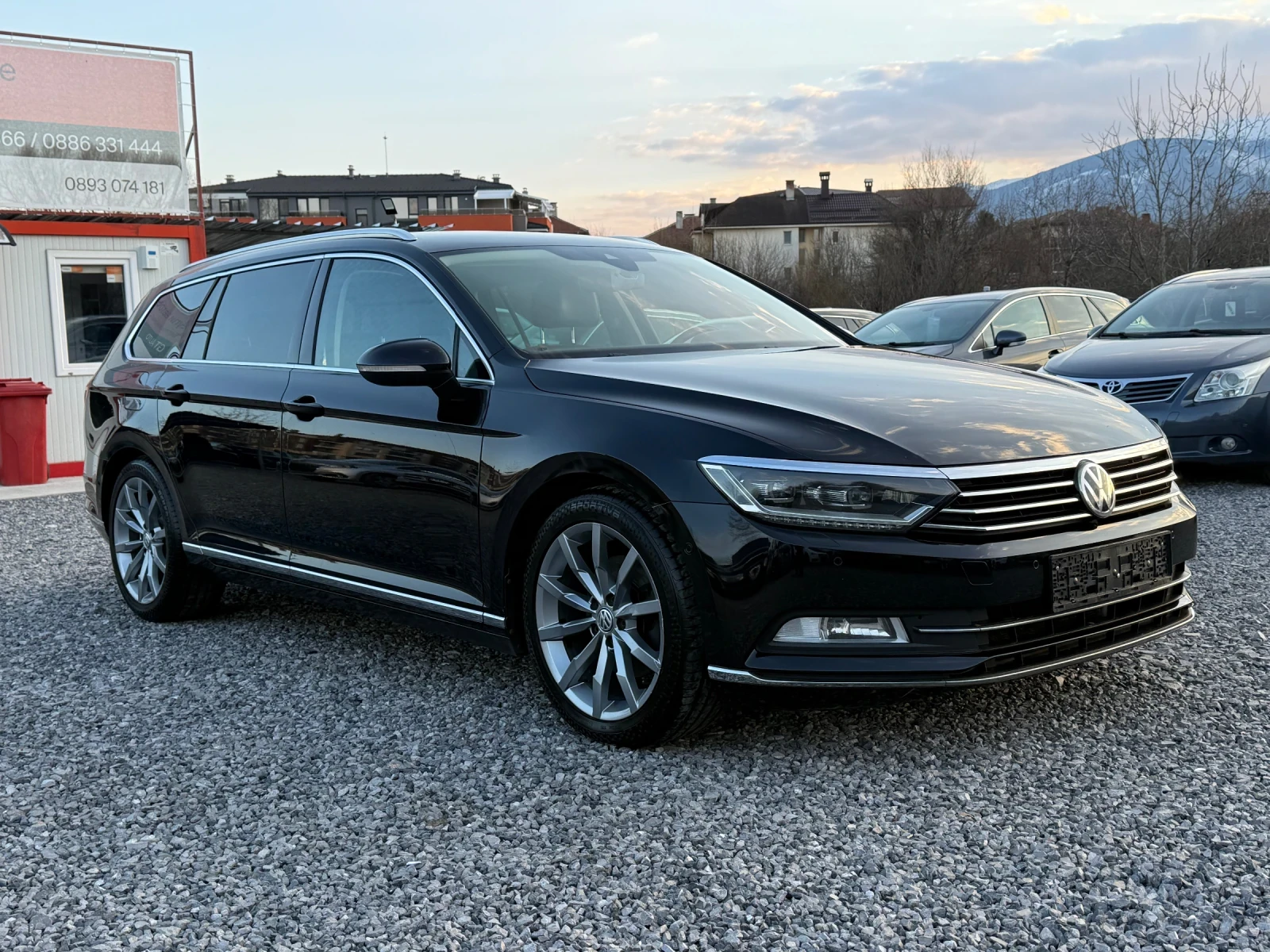 VW Passat Highline 2.0TDI (190 hp) DSG-7/Масаж//Led/Camera, снимка 3 - Автомобили и джипове - 53749658
