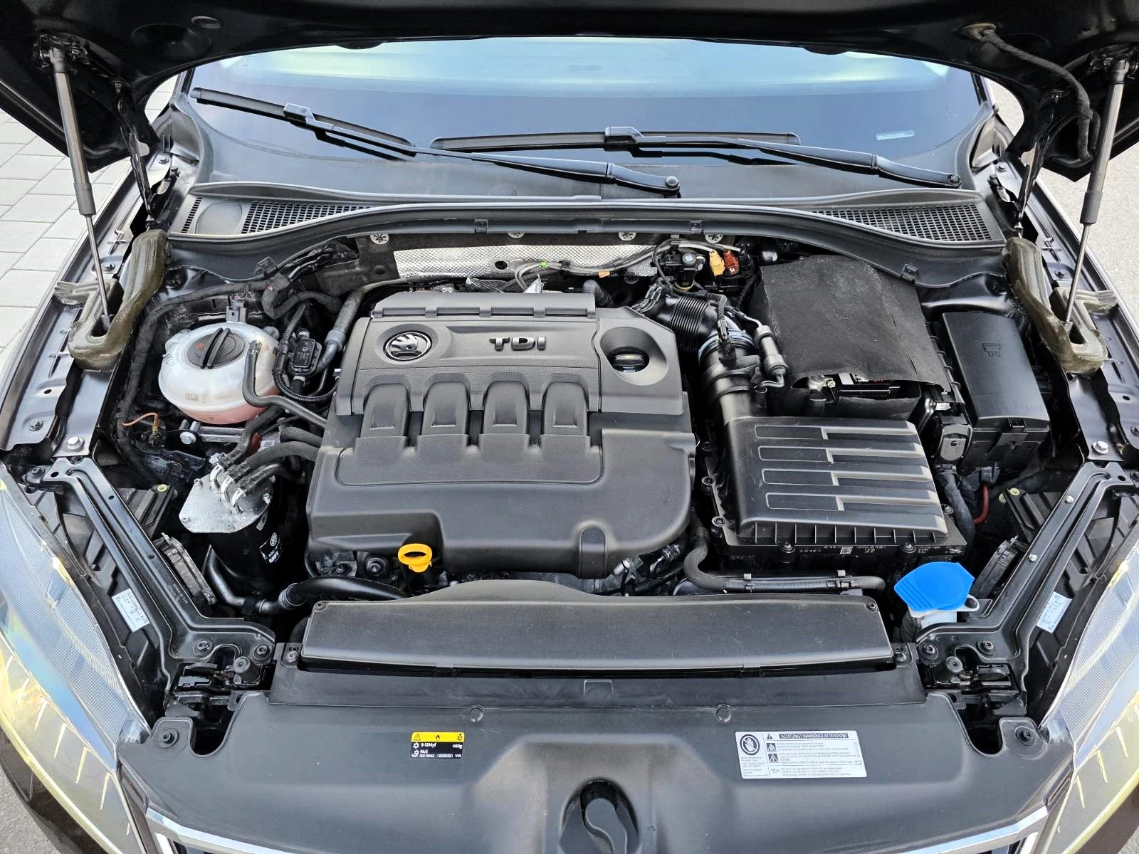 Skoda Superb 2.0TDI/4x4/Laurin&Klement/DSG/190, снимка 13 - Автомобили и джипове - 53784347