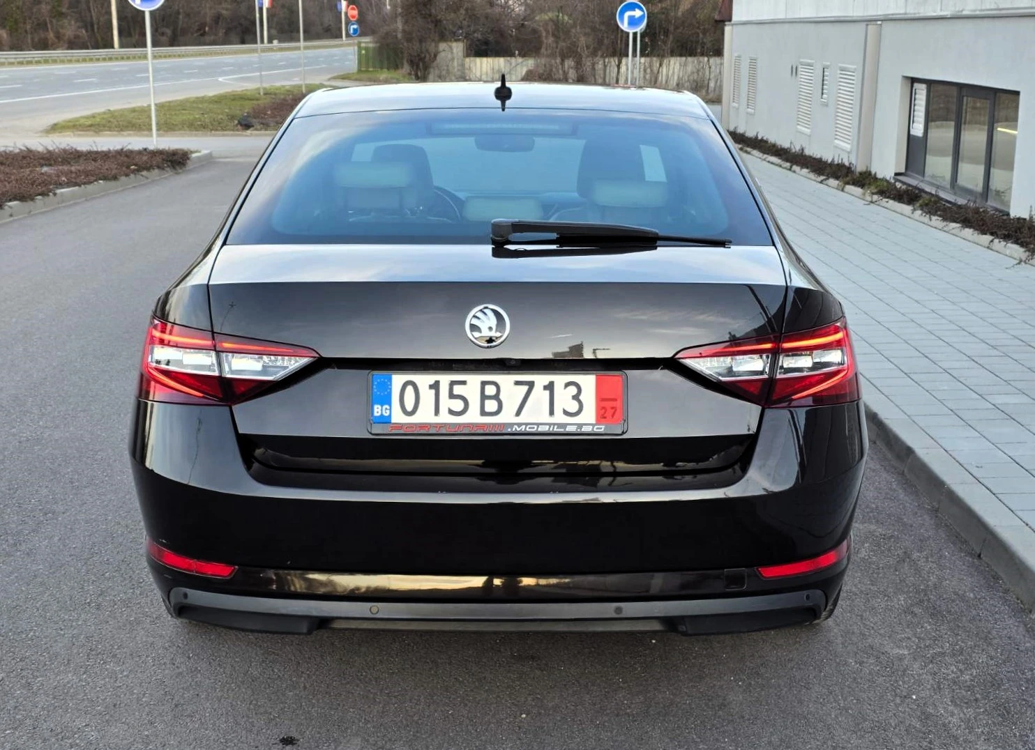 Skoda Superb 2.0TDI/4x4/Laurin&Klement/DSG/190, снимка 5 - Автомобили и джипове - 53784347
