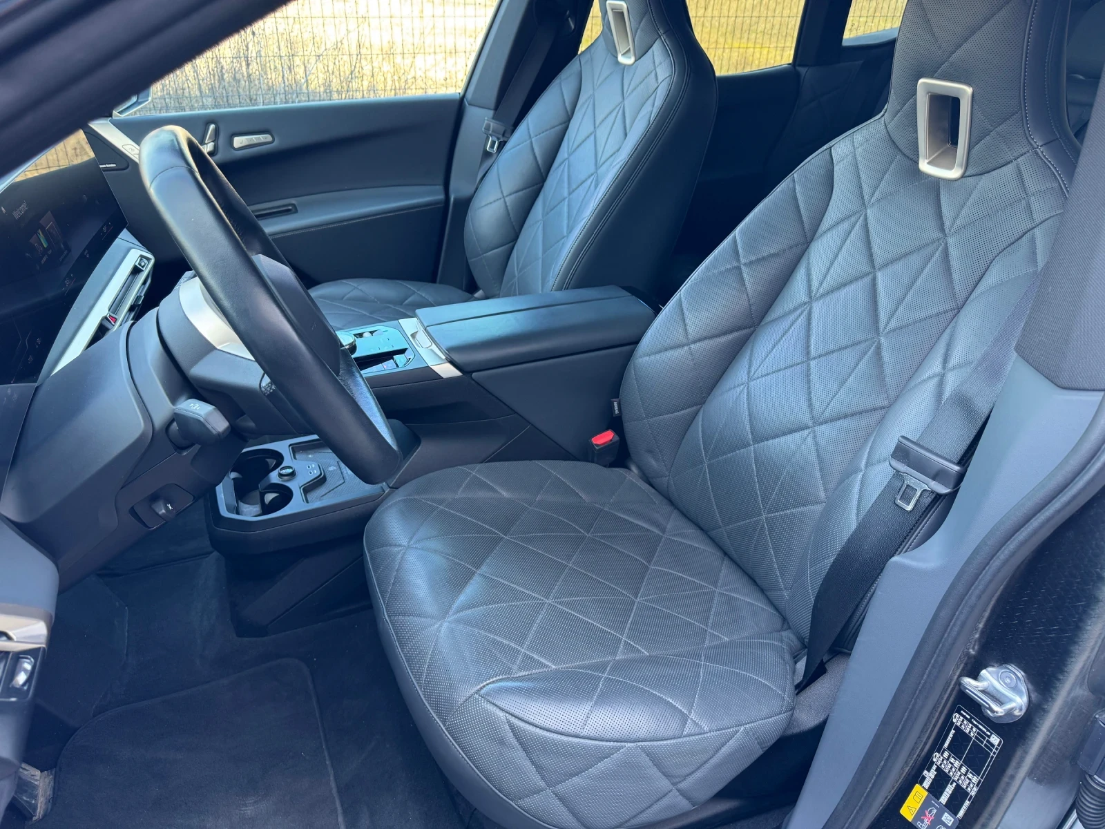 BMW iX, снимка 11 - Автомобили и джипове - 53831210