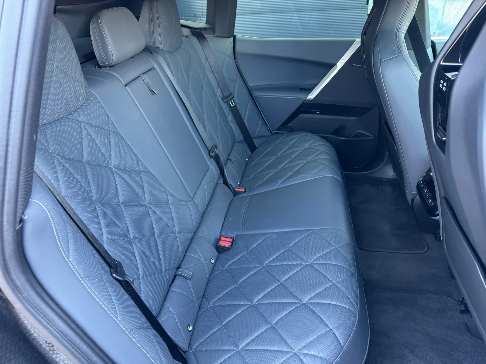 BMW iX, снимка 9 - Автомобили и джипове - 53831210