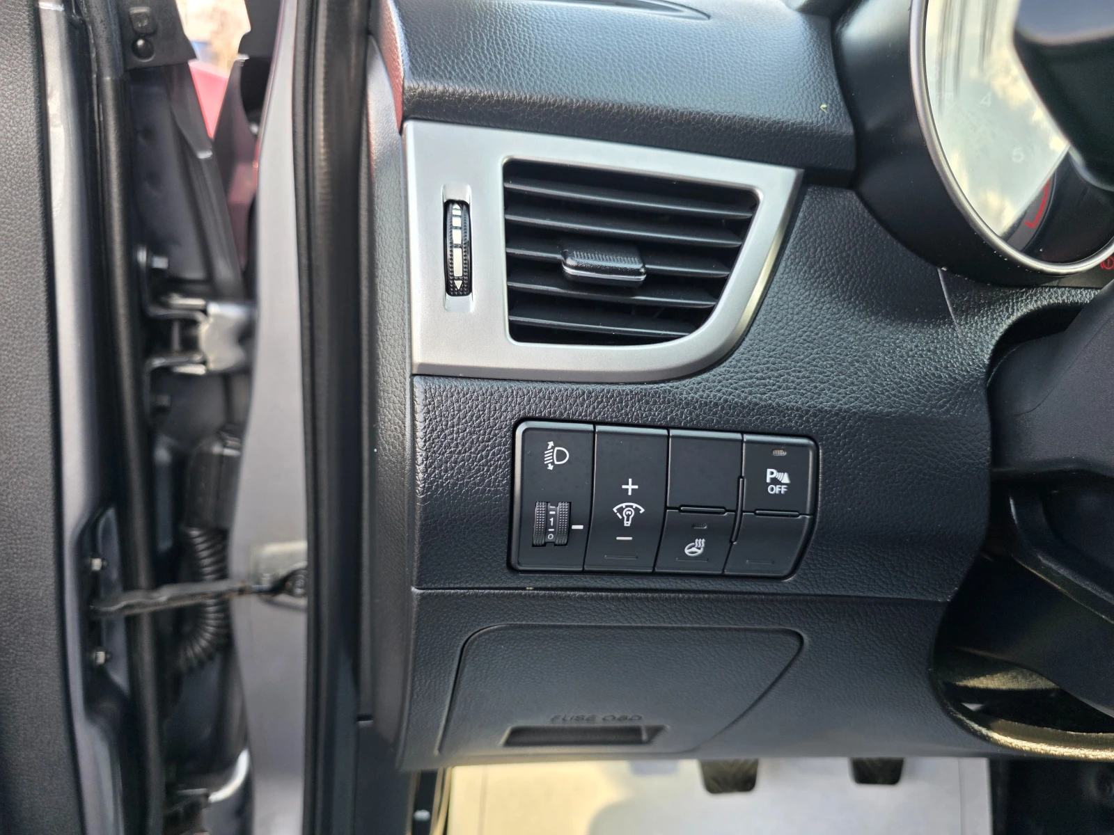 Hyundai I30 1.4 CRDI 90K.C EURO5B, снимка 13 - Автомобили и джипове - 53913980