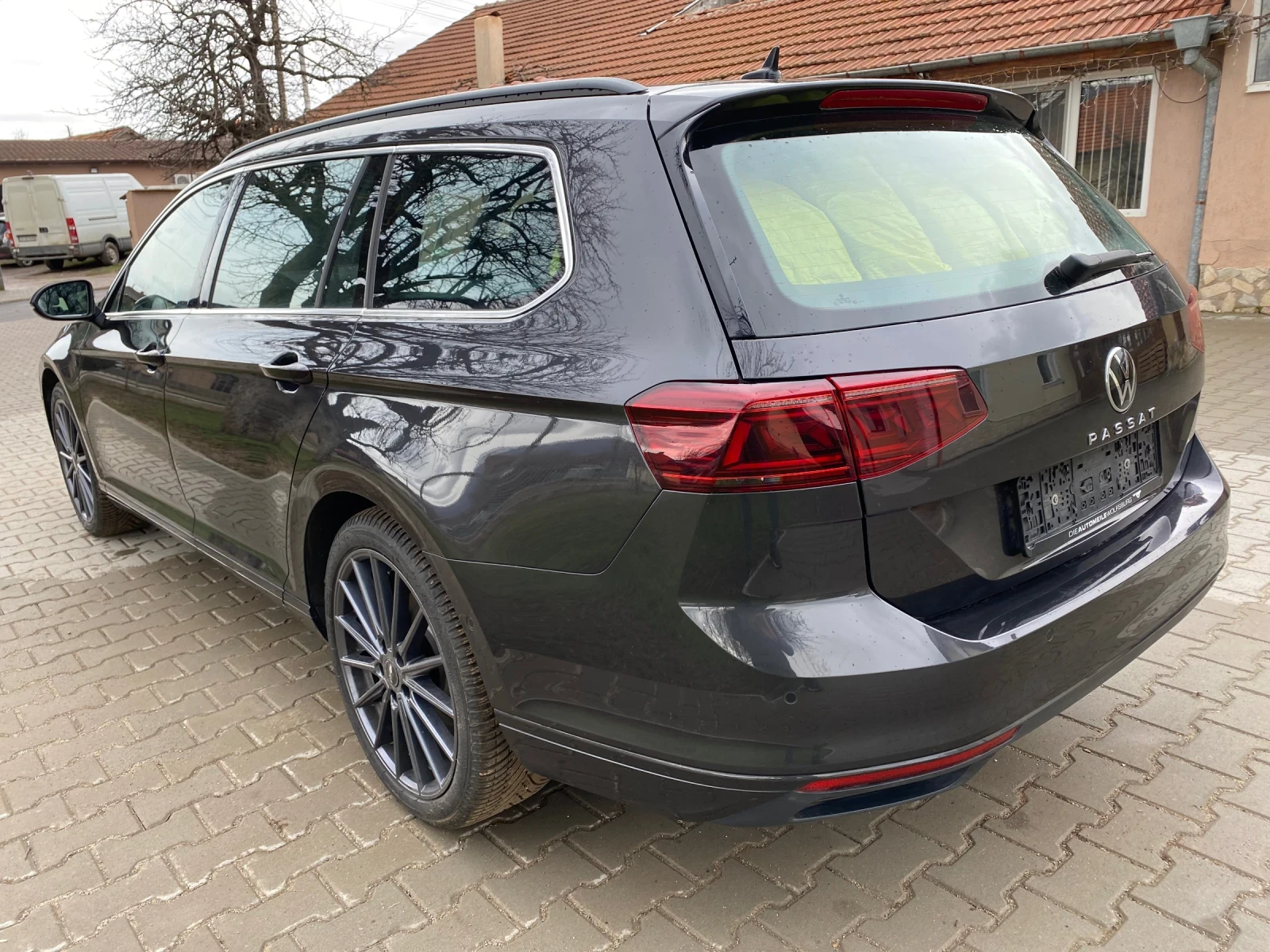 VW Passat НОВ ВНОС -ГЕРМАНИЯ, ПЪЛНА СЕРВИЗНА ИСТОРИЯ, ТОП СЪ, снимка 4 - Автомобили и джипове - 54094940