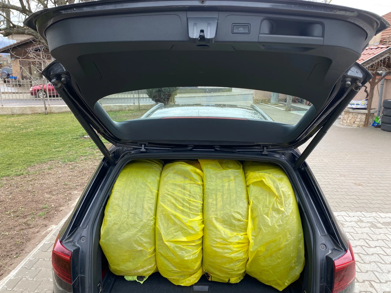 VW Passat НОВ ВНОС -ГЕРМАНИЯ, ПЪЛНА СЕРВИЗНА ИСТОРИЯ, ТОП СЪ, снимка 16 - Автомобили и джипове - 54094940