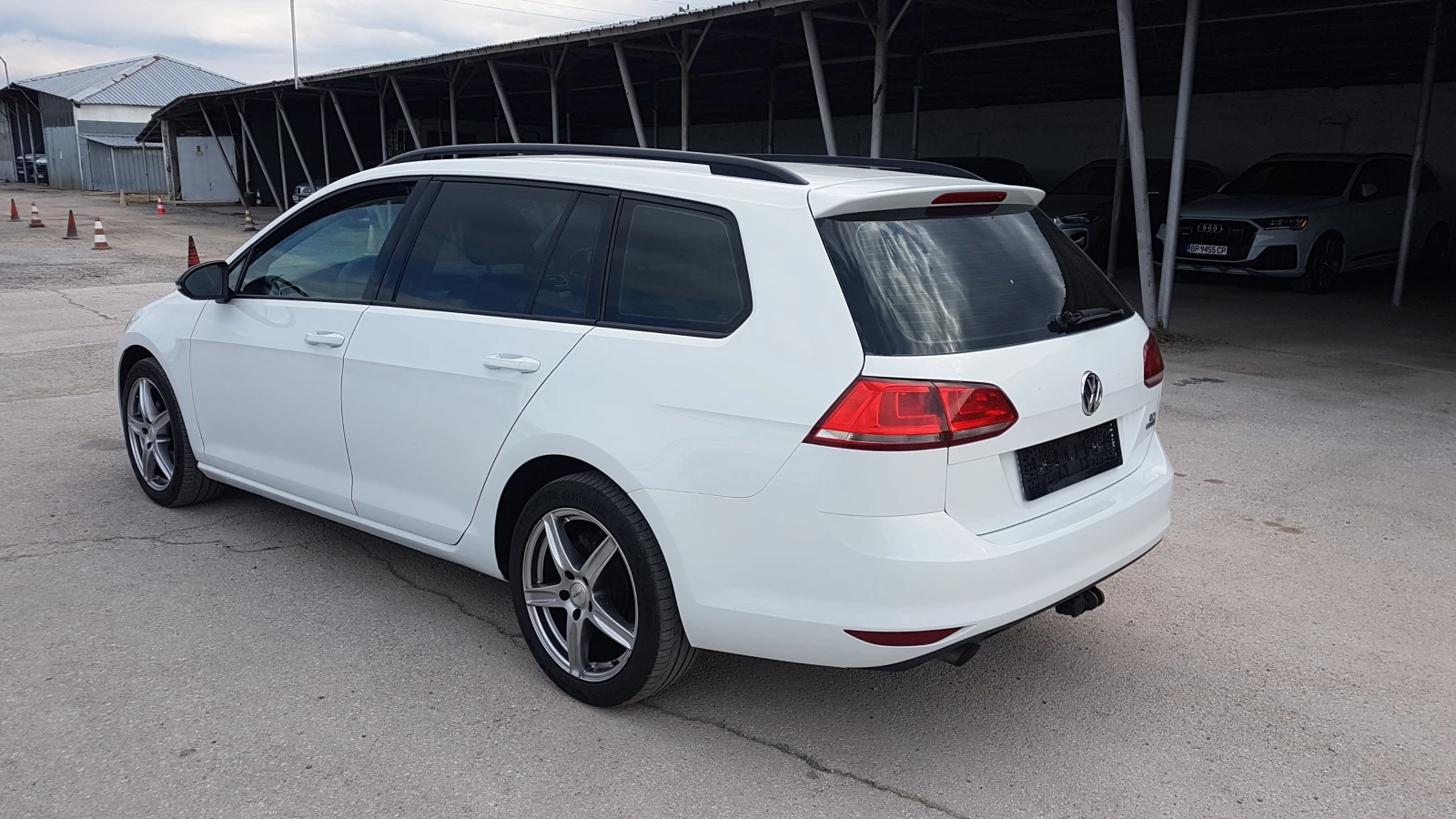 VW Golf 1.6 TDI 105кс, снимка 5 - Автомобили и джипове - 54163185