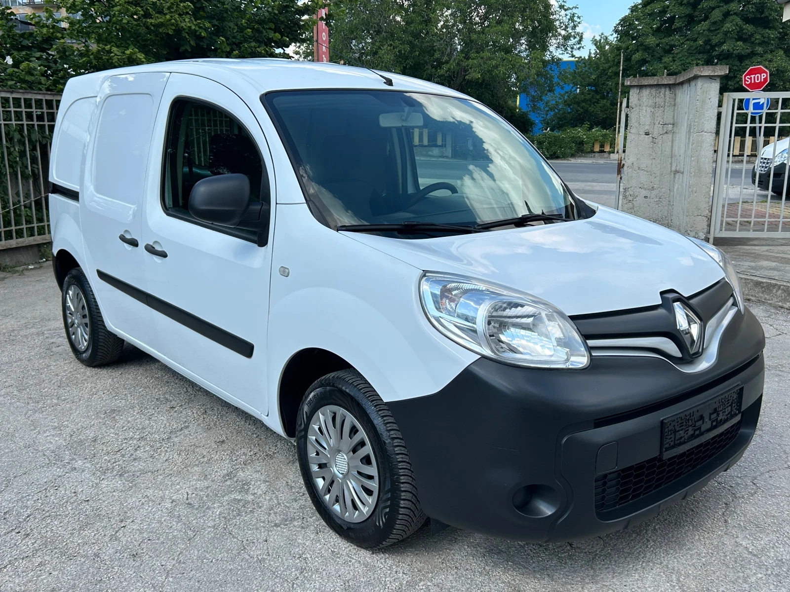 Renault Kangoo 1.5DCI EВРО 6 FACE, снимка 8 - Автомобили и джипове - 55050335