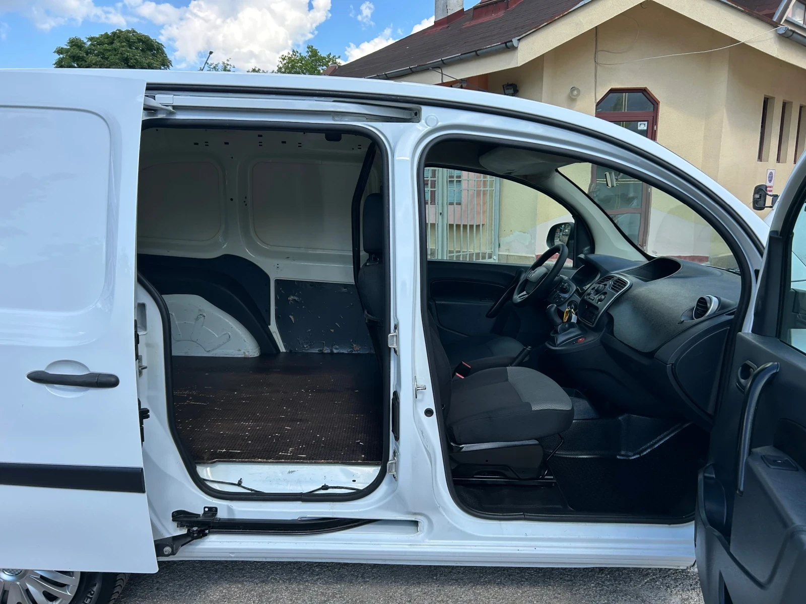 Renault Kangoo 1.5DCI EВРО 6 FACE, снимка 13 - Автомобили и джипове - 55050335