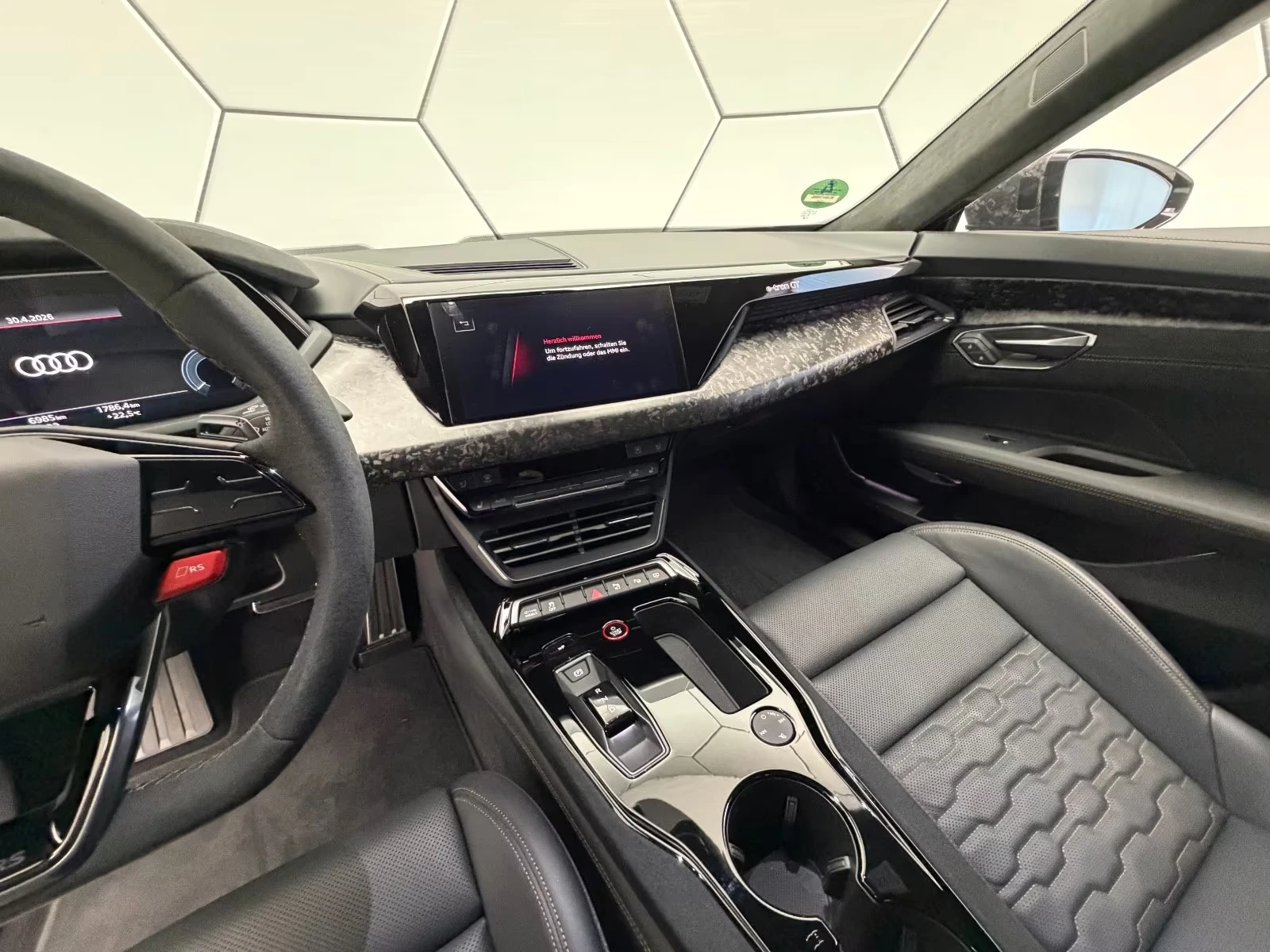 Audi E-Tron GT RS / PERFORMANCE / CERAMIC / CARBON/ HUD/ B&O/ 360 | Mobile.bg � ����������� 12