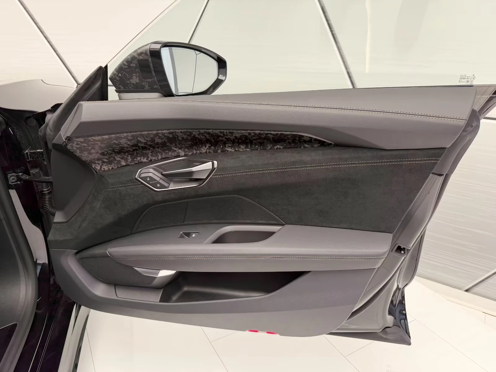 Audi E-Tron GT RS / PERFORMANCE / CERAMIC / CARBON/ HUD/ B&O/ 360 | Mobile.bg � ����������� 14