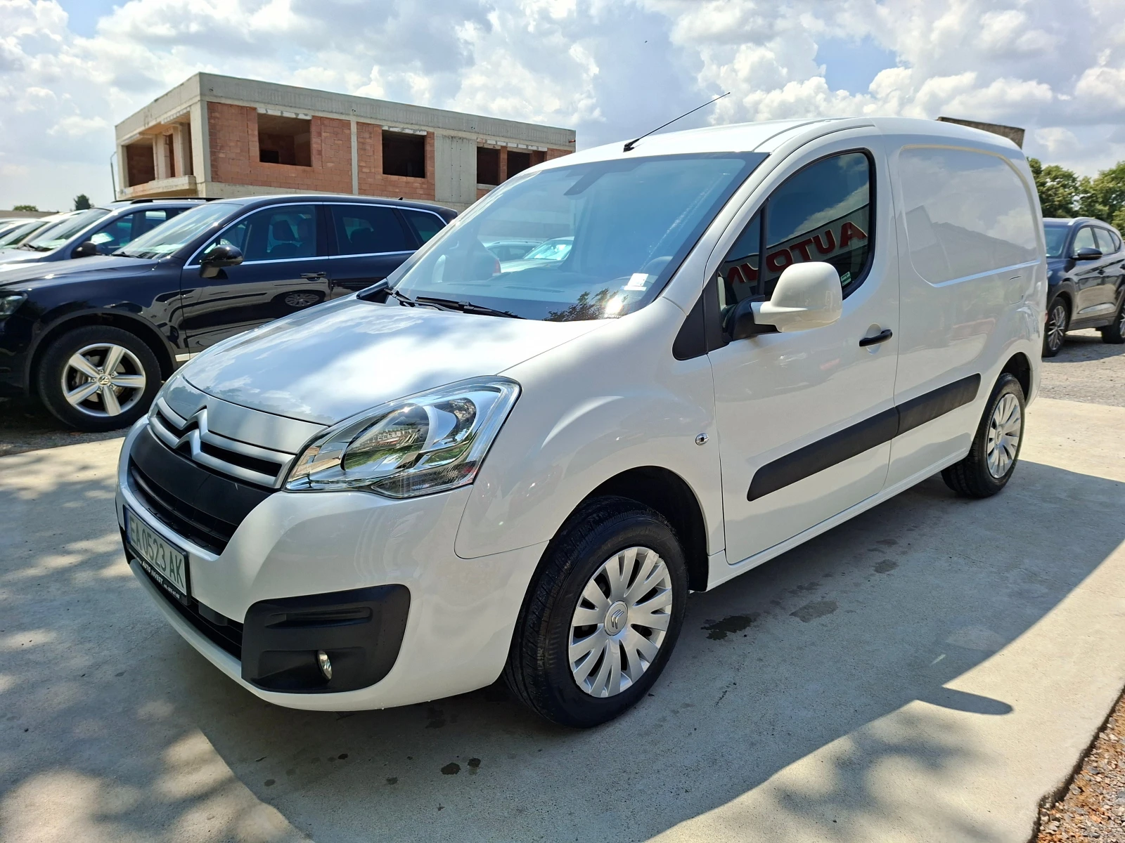 Citroen Berlingo КАТО НОВA, снимка 3 - Автомобили и джипове - 55348718