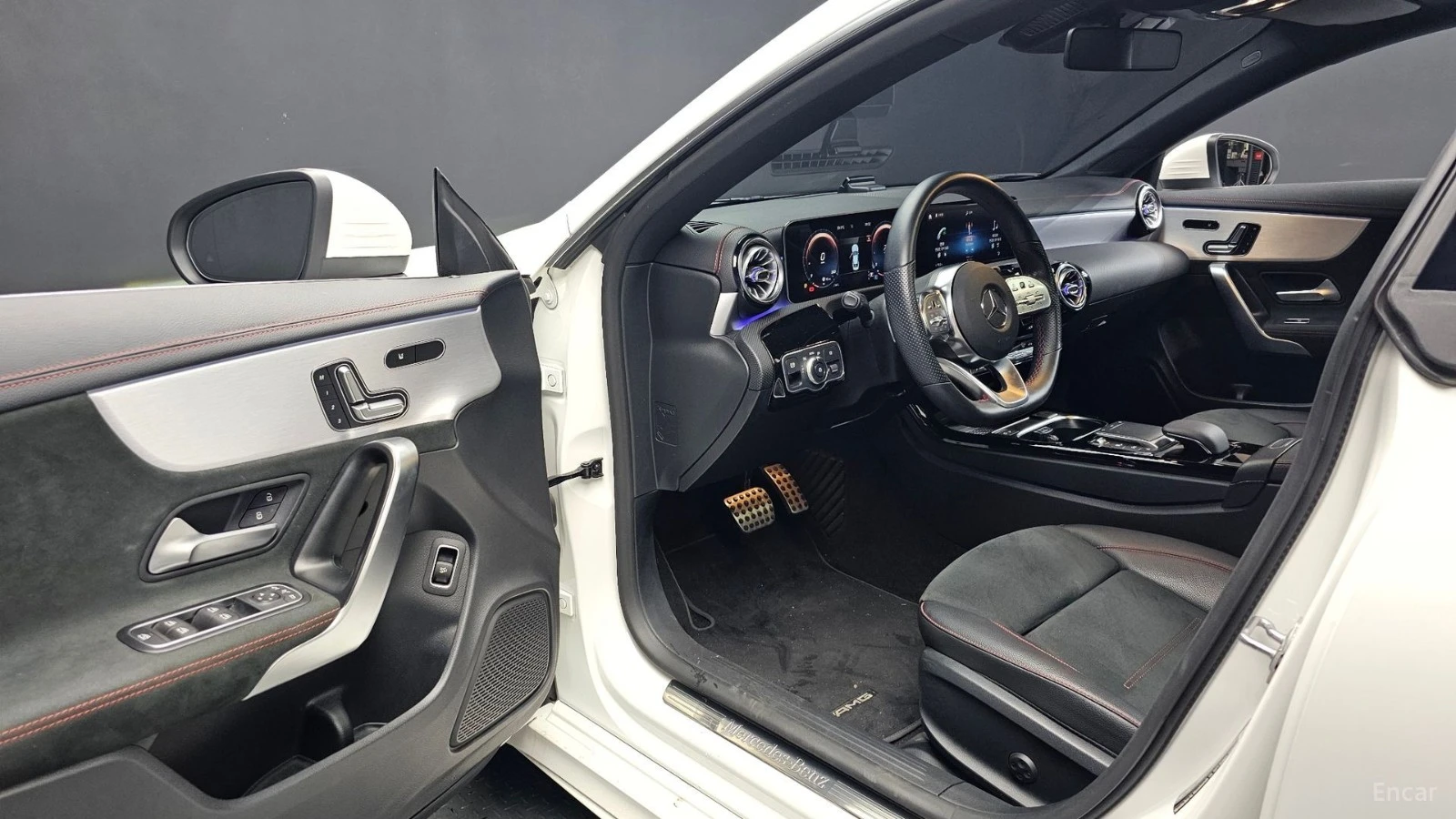Mercedes-Benz CLA 250 4MATIC/DRIVE-ASSISTS/DIGITAL, снимка 5 - Автомобили и джипове - 55625392