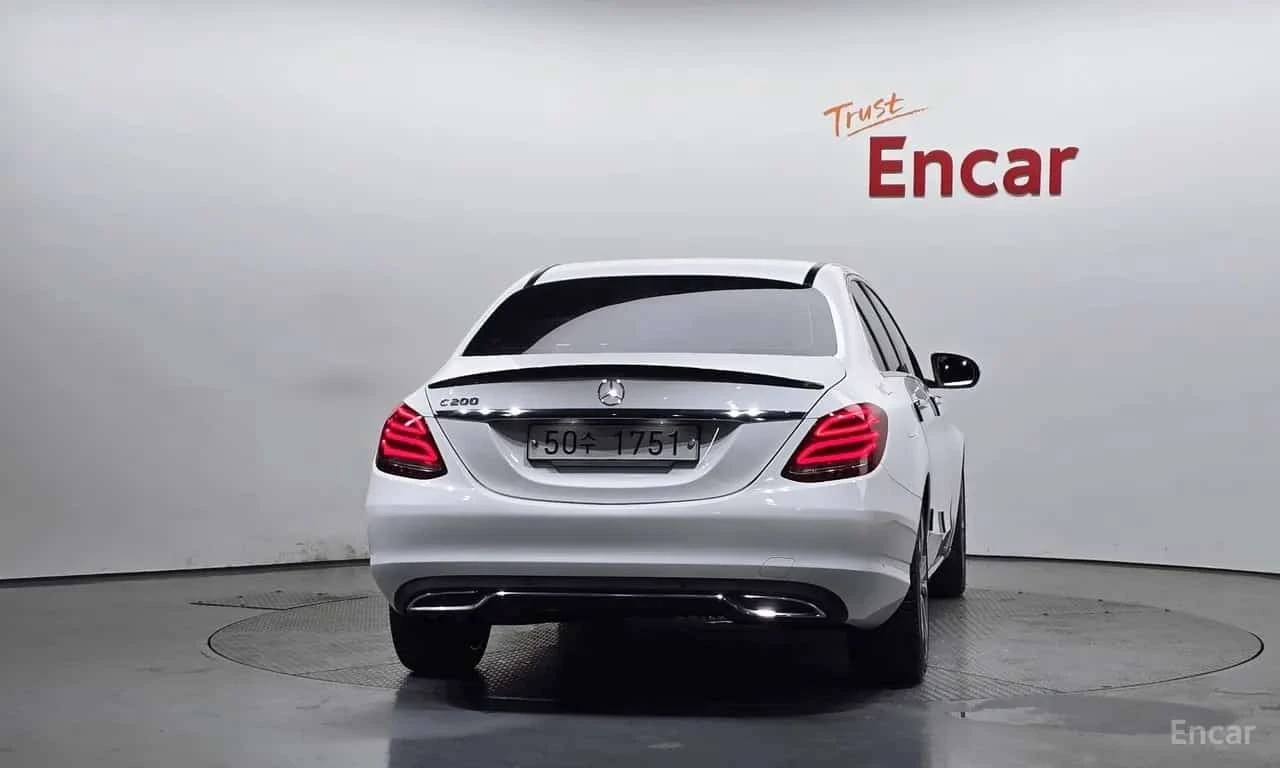 Mercedes-Benz C 200 Avantgarde * BURMESTER* ПАМЕТ* ФИНАНСИРАНЕ* , снимка 4 - Автомобили и джипове - 56328450