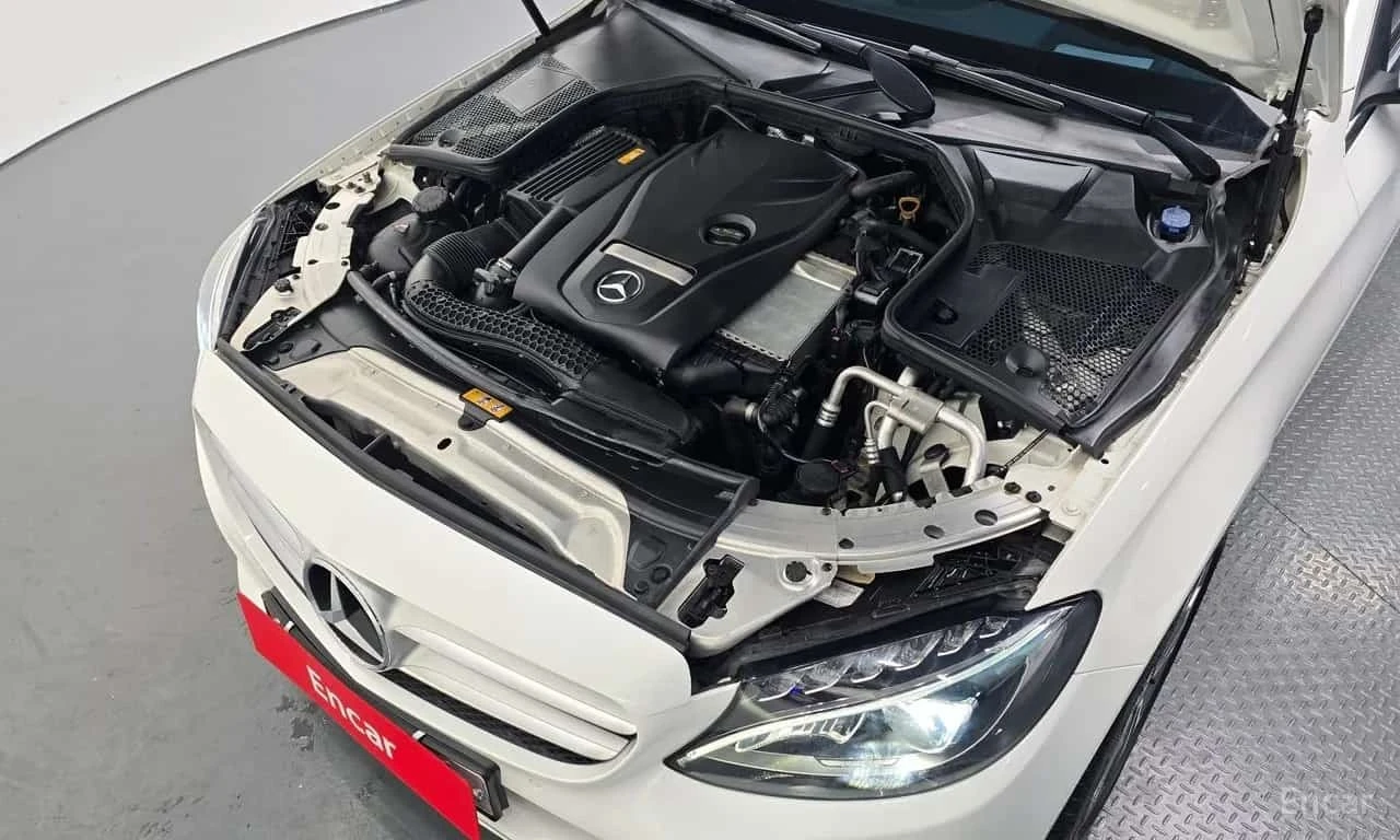 Mercedes-Benz C 200 Avantgarde * BURMESTER* ПАМЕТ* ФИНАНСИРАНЕ* , снимка 6 - Автомобили и джипове - 56328450