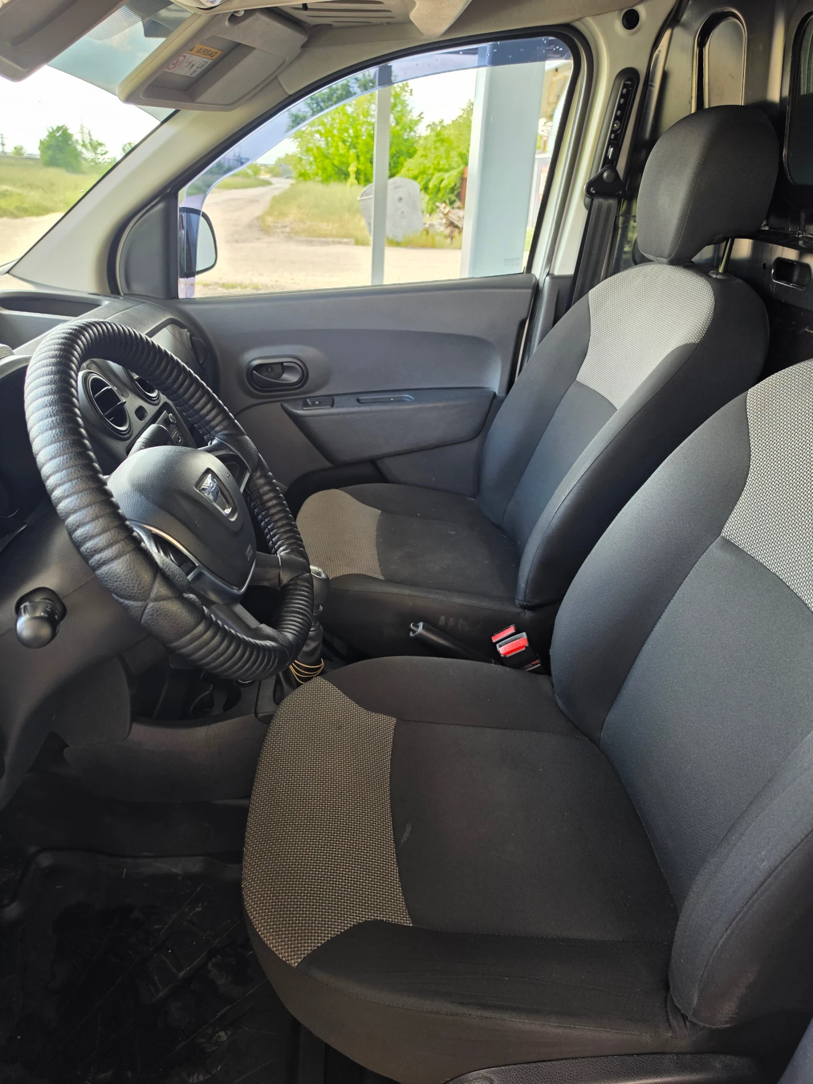 Dacia Dokker, снимка 8 - Автомобили и джипове - 56716541