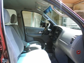 Mazda Tribute 2.0 i 16V 90хил.км., снимка 11