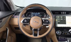 Jaguar F-PACE P250 SE * MERIDIAN * ОБДУХВАНЕ * ПАНО * KEYLESS, снимка 6