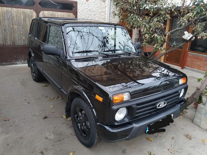 Lada Niva URBAN, снимка 1 - Автомобили и джипове - 47299638