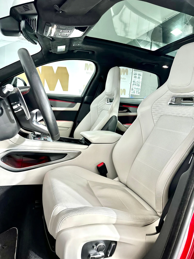 Jaguar F-PACE SVR* HuD* Pano* Meridian* 360, снимка 8 - Автомобили и джипове - 51454842